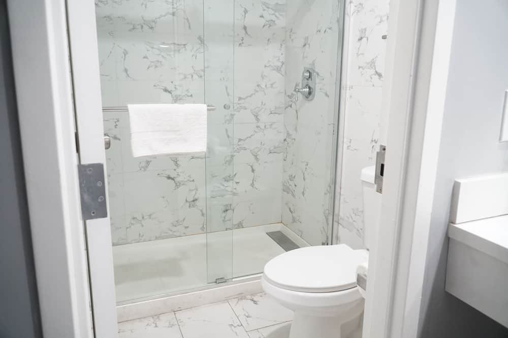 Photo of Bathroom in Baldwin Park