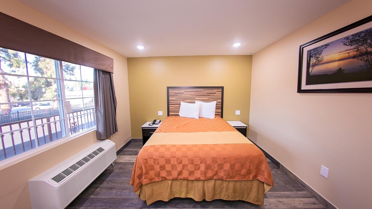Photo of Bedroom in Westmont