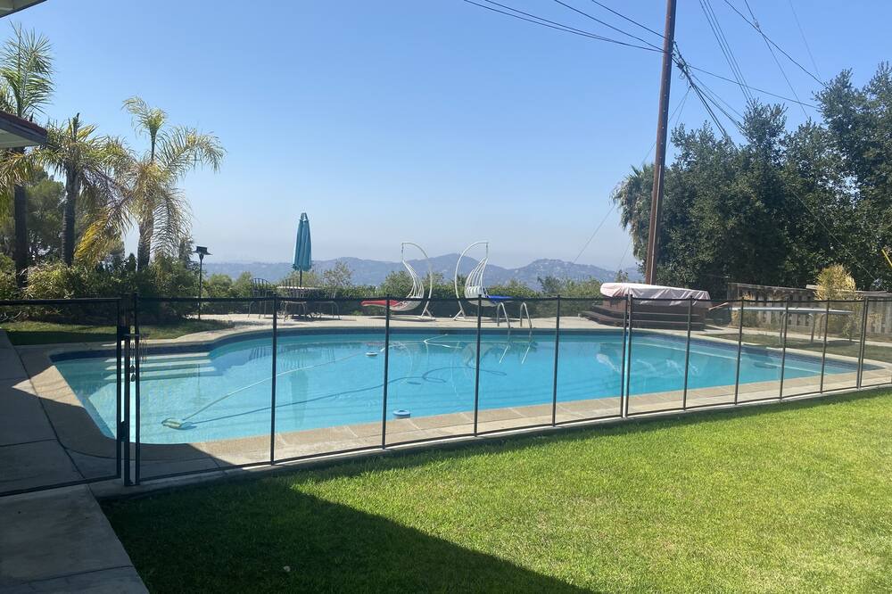 Photo of Outdoor in Altadena