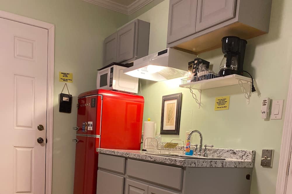 Photo of Kitchen in Altadena