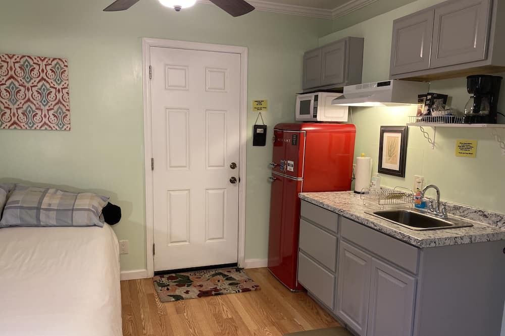 Photo of Bedroom in Altadena