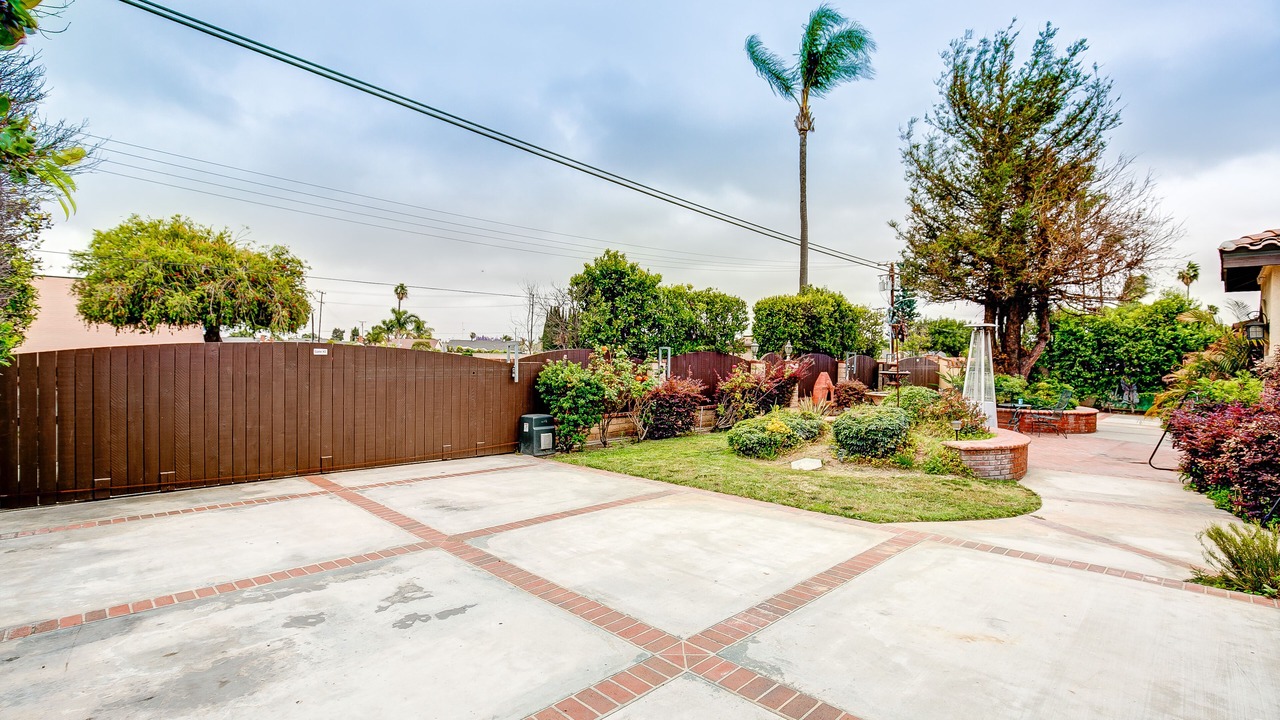 Photo of Outdoor in Riverview West