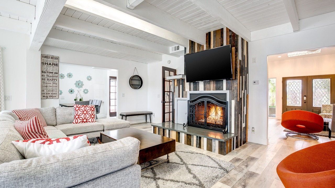 Photo of Livingroom in Riverview West