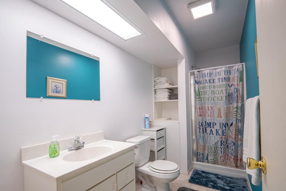 Photo of Bathroom in Lakehead