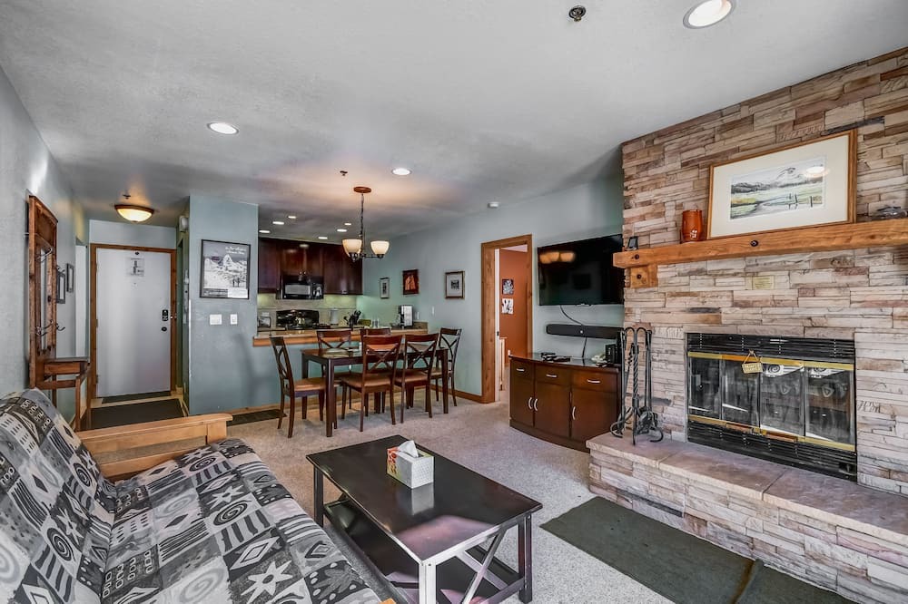 Photo of Livingroom in Kirkwood