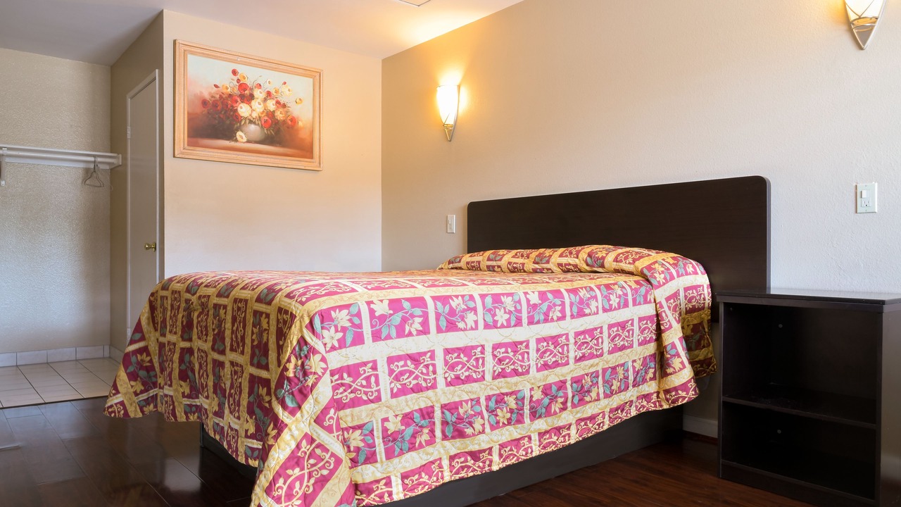 Photo of Bedroom in Walnut Valley