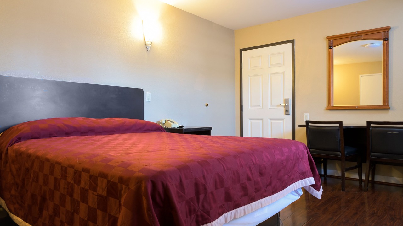 Photo of Bedroom in Walnut Valley