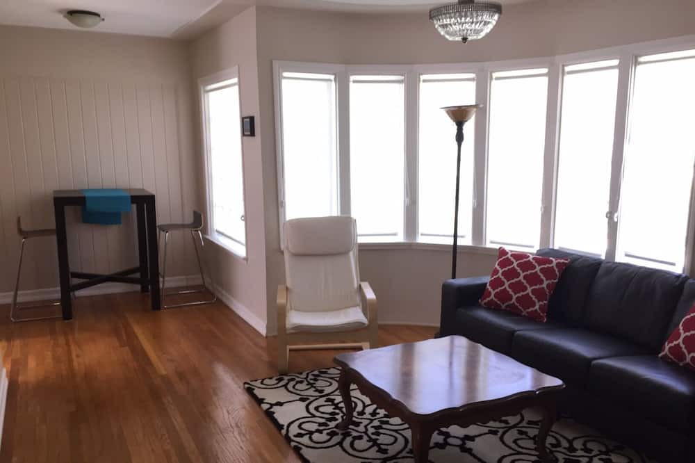 Photo of Livingroom in Northeast