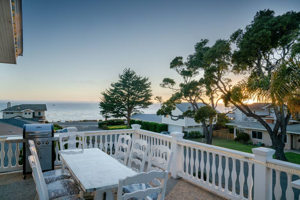Photo of Patio Balcony in Shell Beach