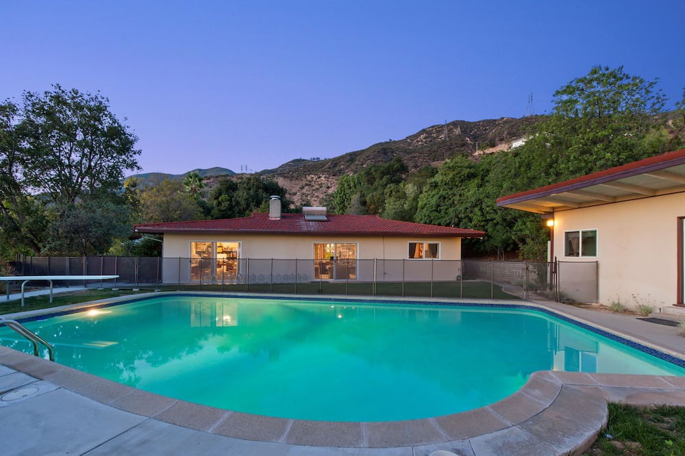 Photo of Outdoor in Altadena
