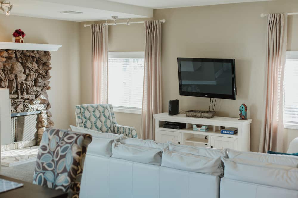 Photo of Livingroom in Calimesa