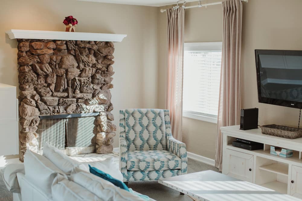 Photo of Livingroom in Calimesa