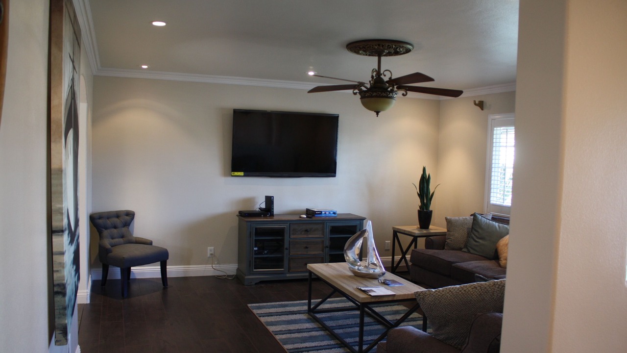 Photo of Livingroom in Northwest Anaheim