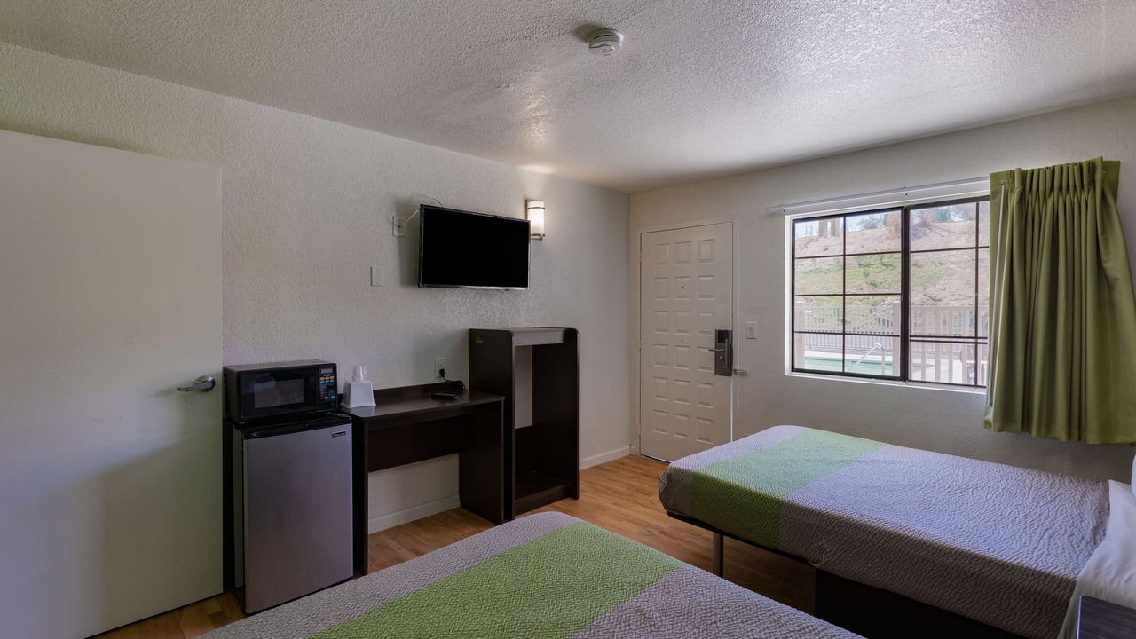 Photo of Bedroom in Barstow