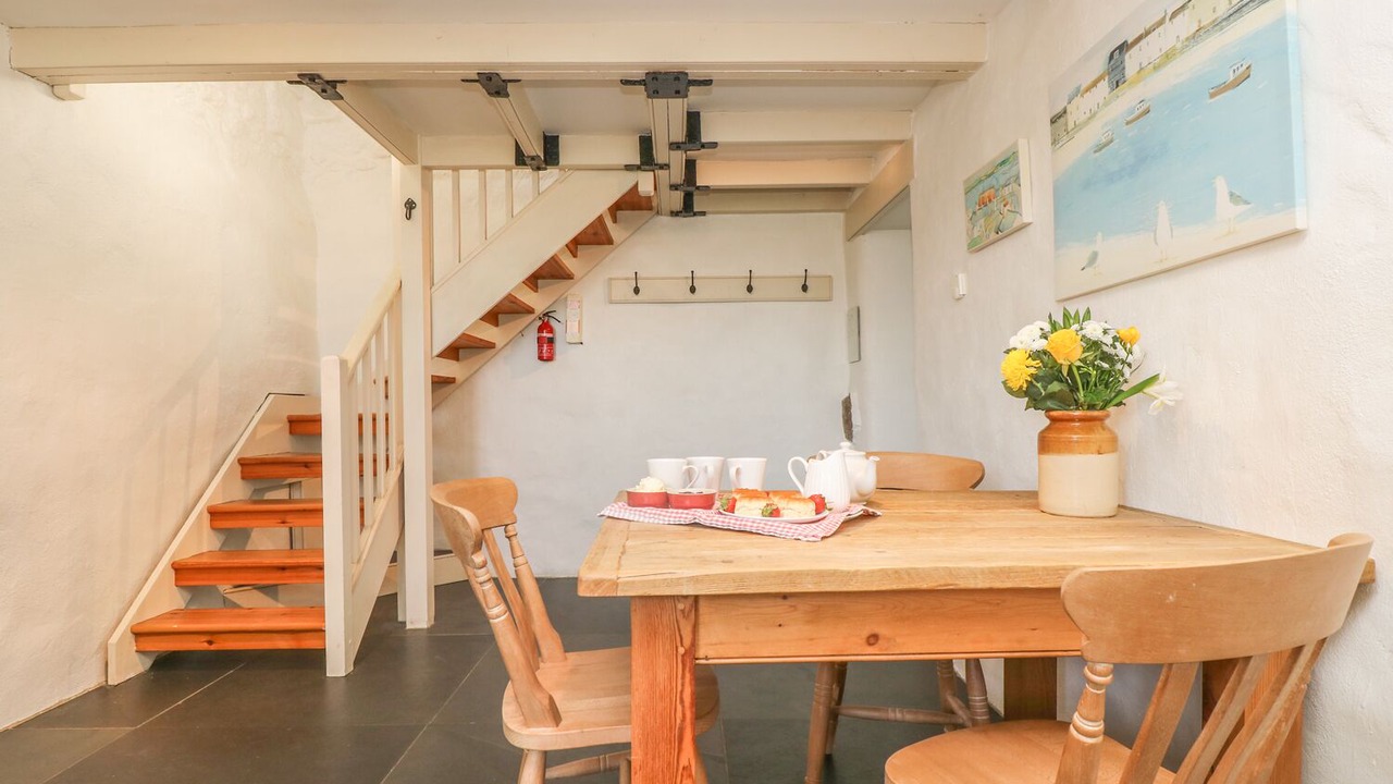 Photo of Livingroom in New Mill