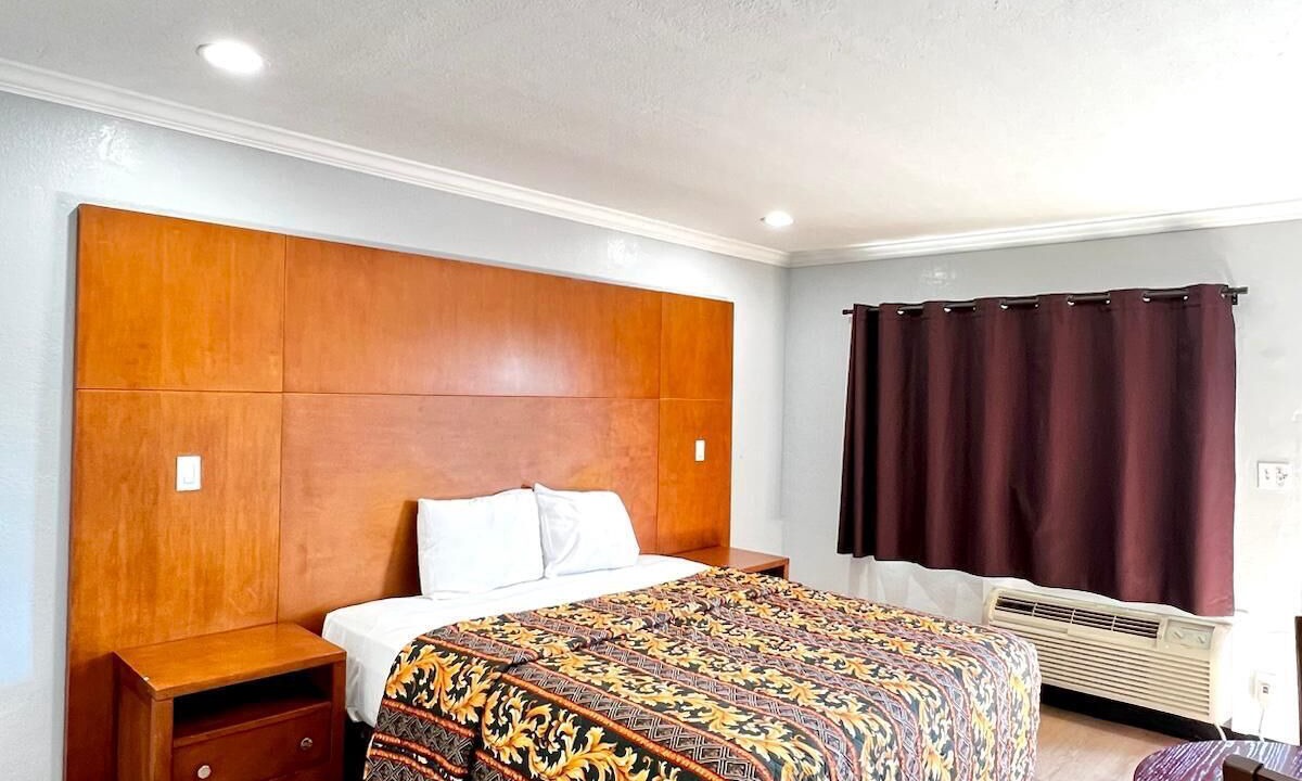 Photo of Bedroom in El Monte