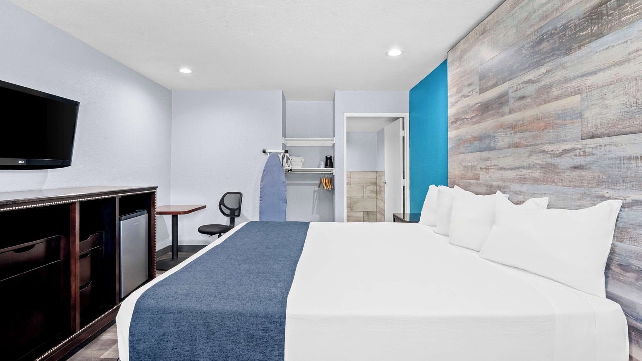 Photo of Bedroom in Buena Park