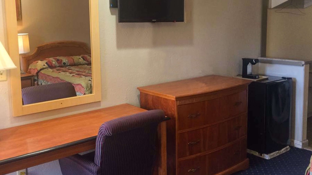Photo of Bedroom in Oakland