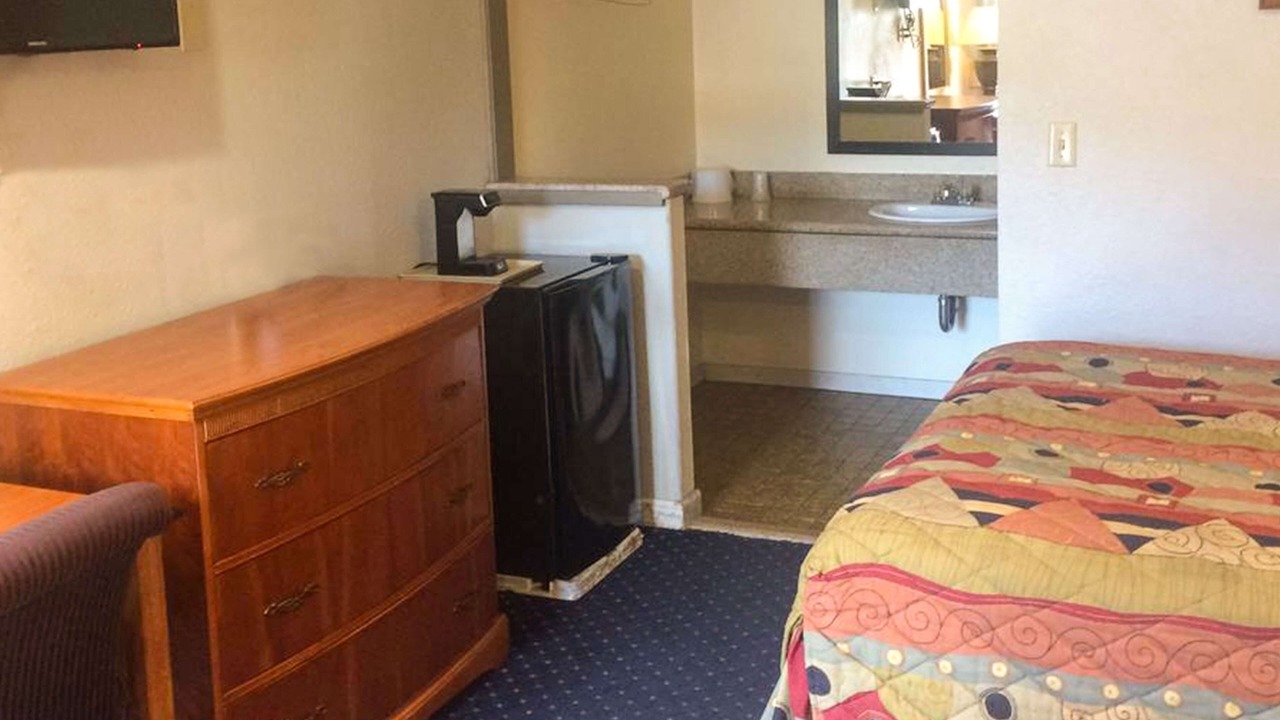 Photo of Bedroom in Oakland