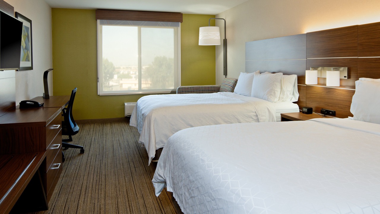 Photo of Bedroom in Raisin