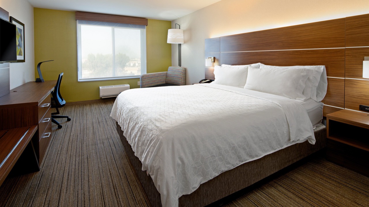 Photo of Bedroom in Raisin