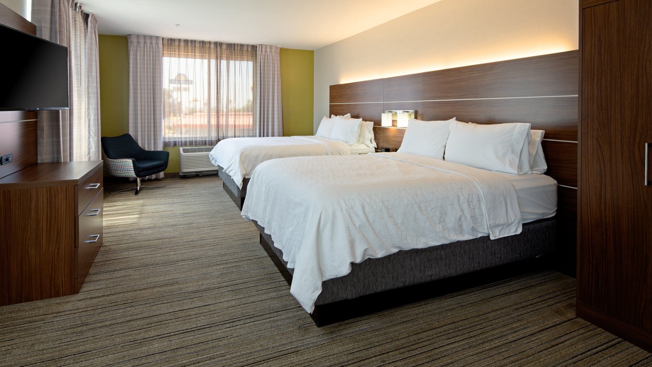 Photo of Bedroom in Raisin