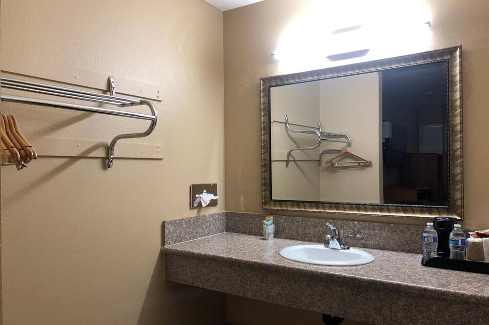 Photo of Bathroom in Orange