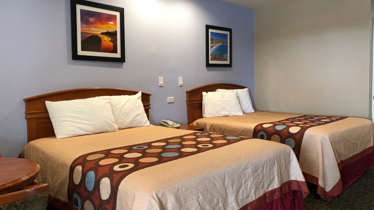 Photo of Bedroom in Orange