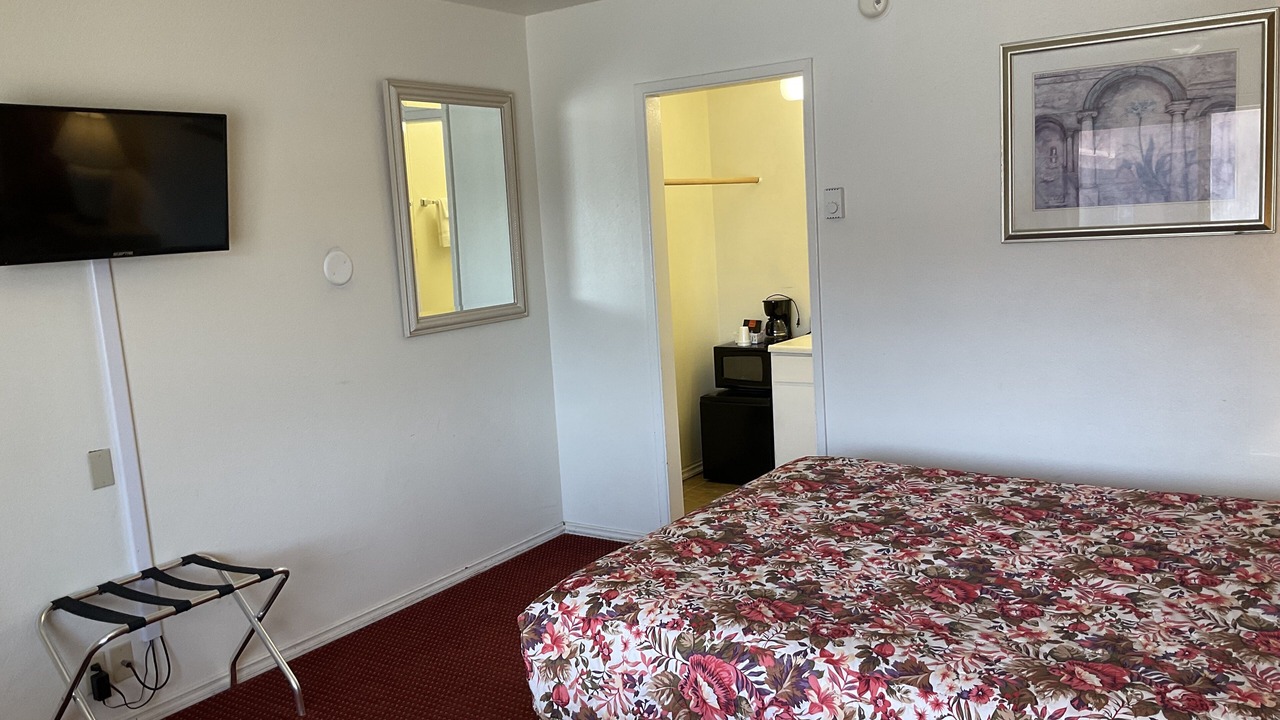 Photo of Bedroom in Crescent City