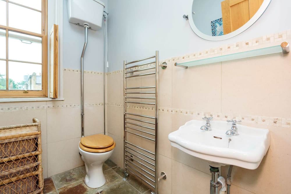 Photo of Bathroom in De Beauvoir