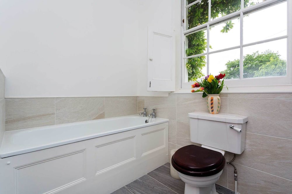 Photo of Bathroom in De Beauvoir