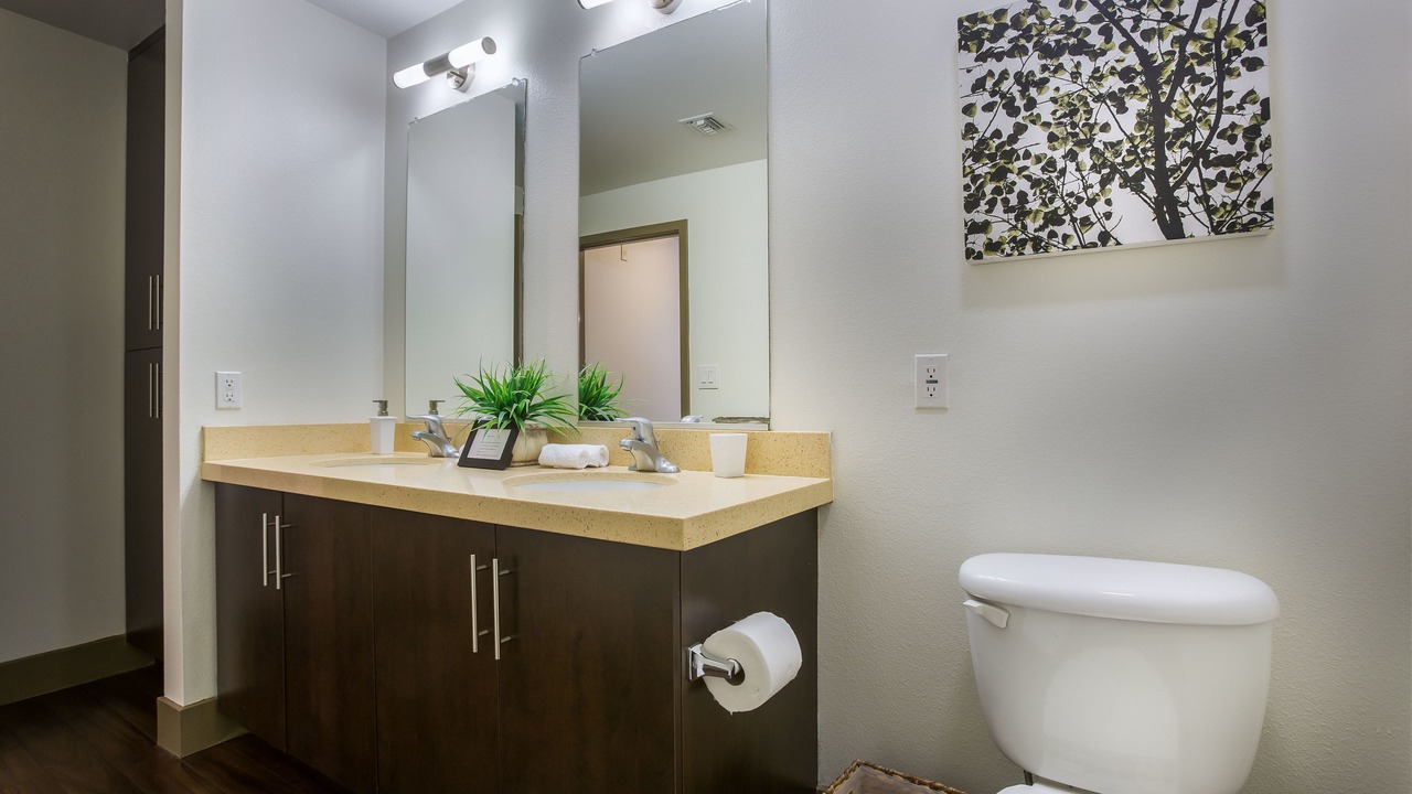 Photo of Bathroom in Hollywood Hills West