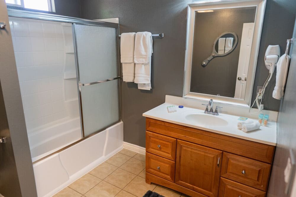 Photo of Bathroom in NoHo Arts District