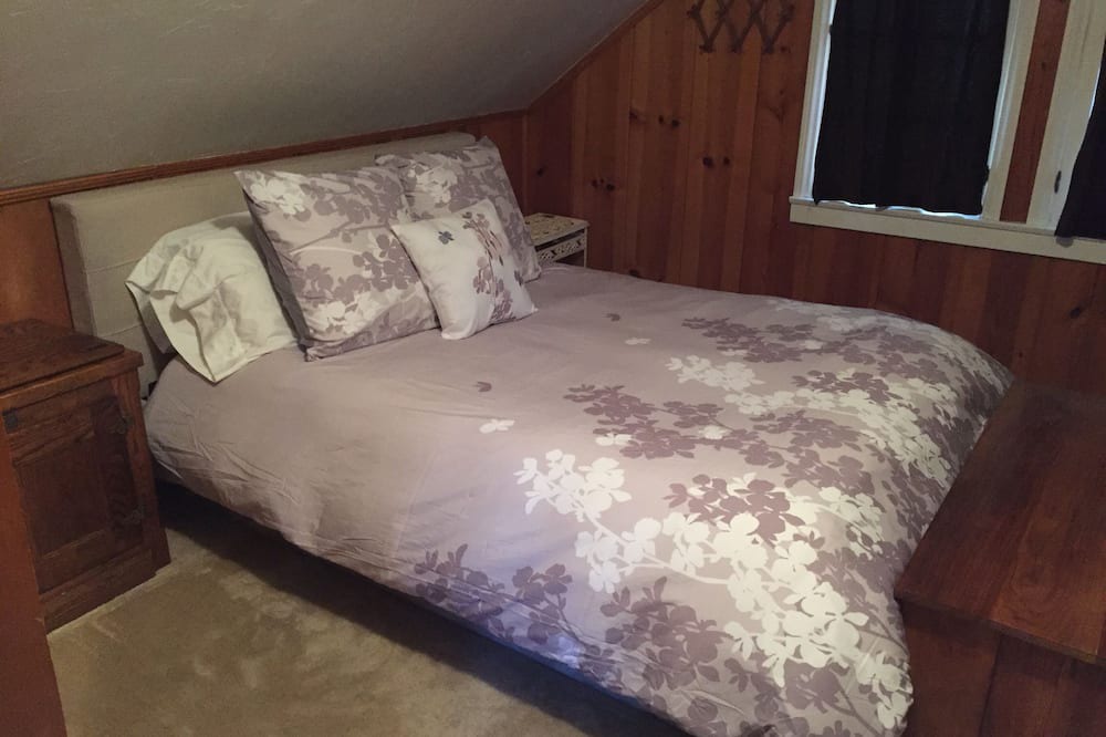 Photo of Bedroom in Big Bear City