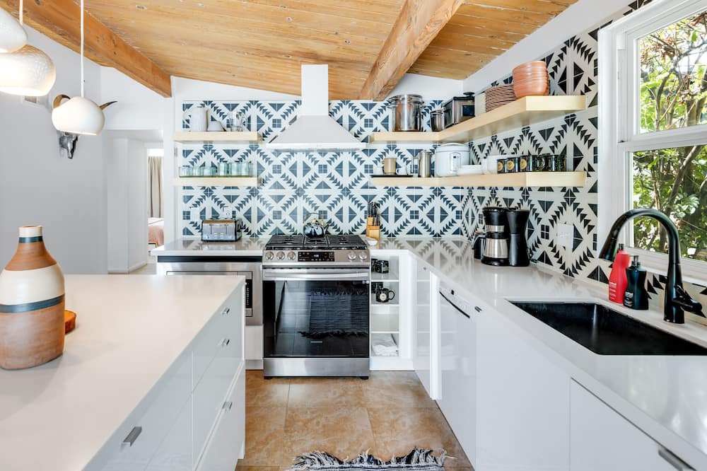 Photo of Kitchen in Racquet Club Estates