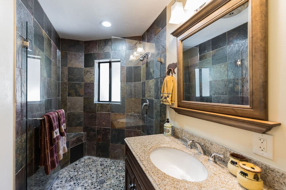 Photo of Bathroom in Boulder Bay