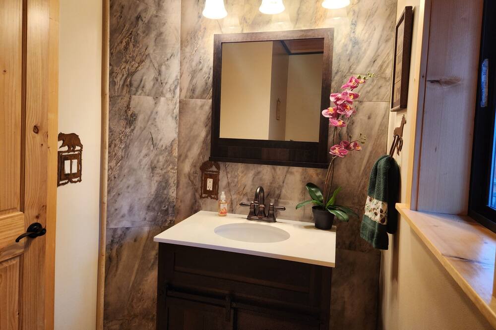 Photo of Bathroom in Boulder Bay