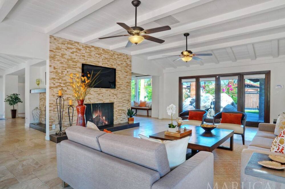 Photo of Livingroom in Little Tuscany