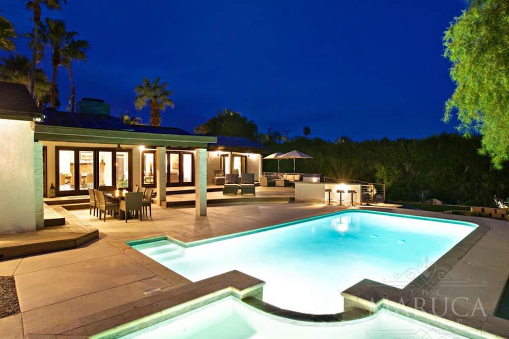Photo of Outdoor in Little Tuscany