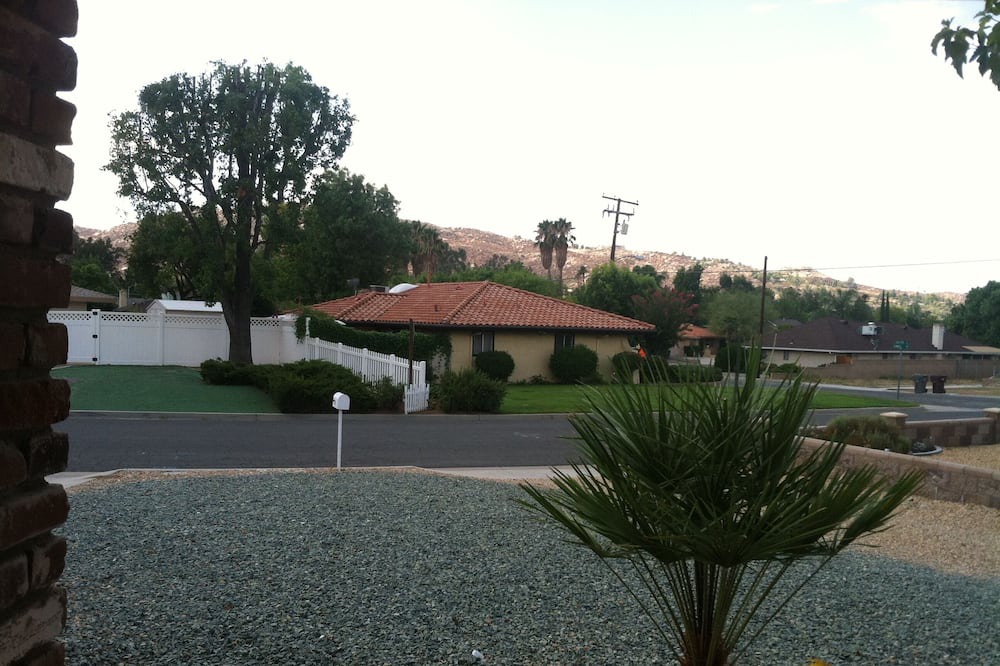 Photo of Others in East Hemet