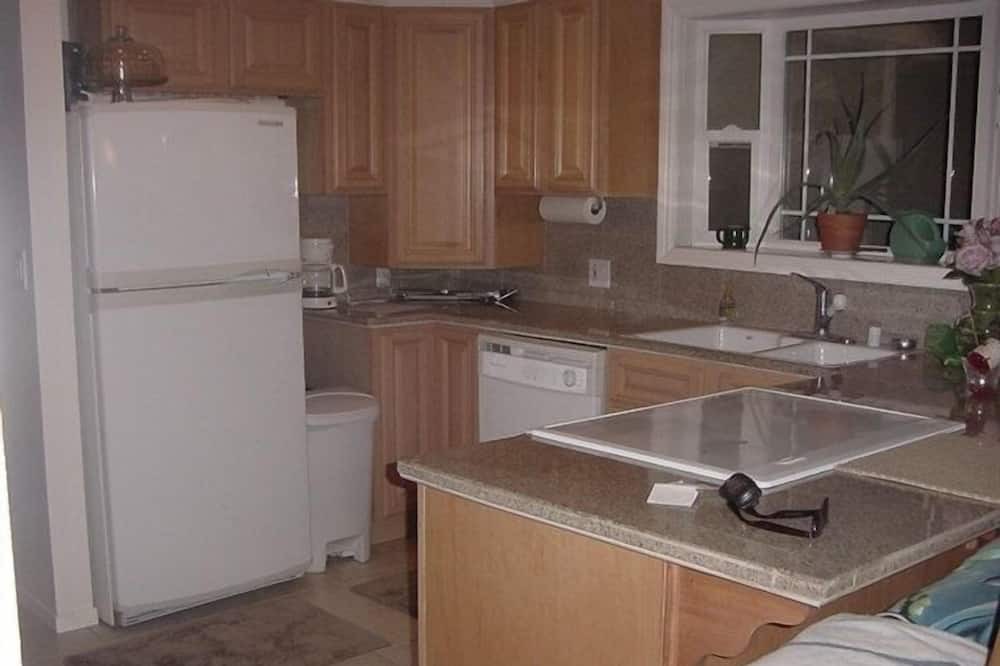 Photo of Kitchen in East Hemet