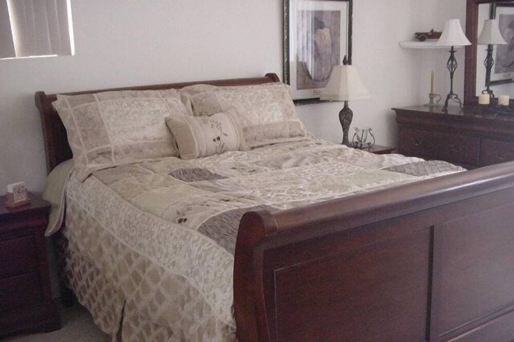 Photo of Bedroom in East Hemet