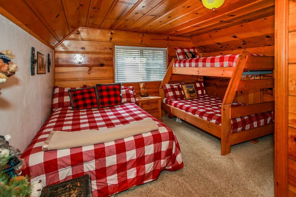 Photo of Bedroom in Moonridge