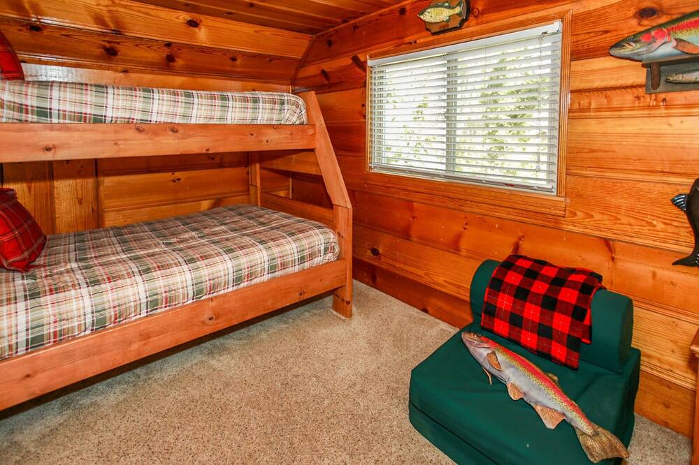 Photo of Bedroom in Moonridge