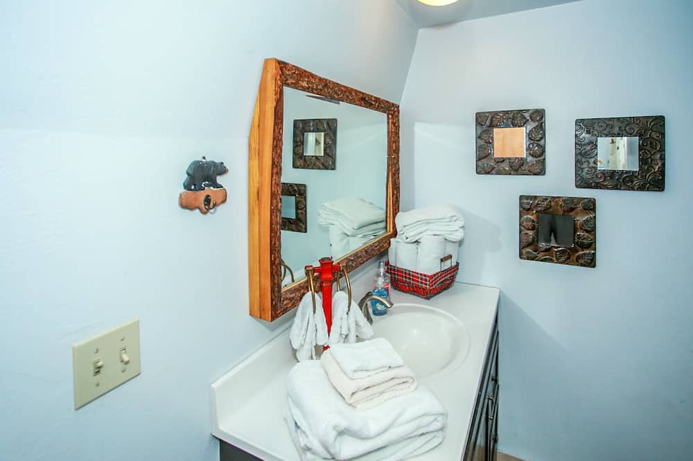 Photo of Bathroom in Moonridge