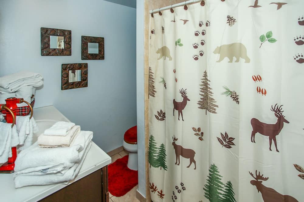 Photo of Bathroom in Moonridge