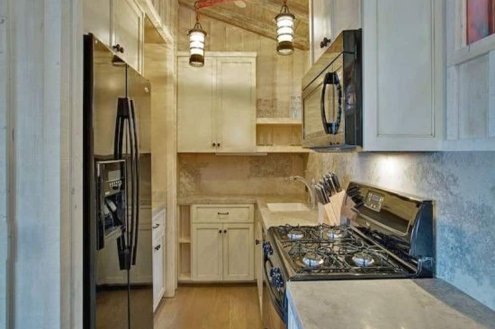 Photo of Kitchen in Historic Tennis Club