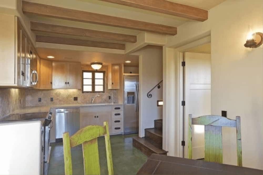 Photo of Kitchen in Historic Tennis Club