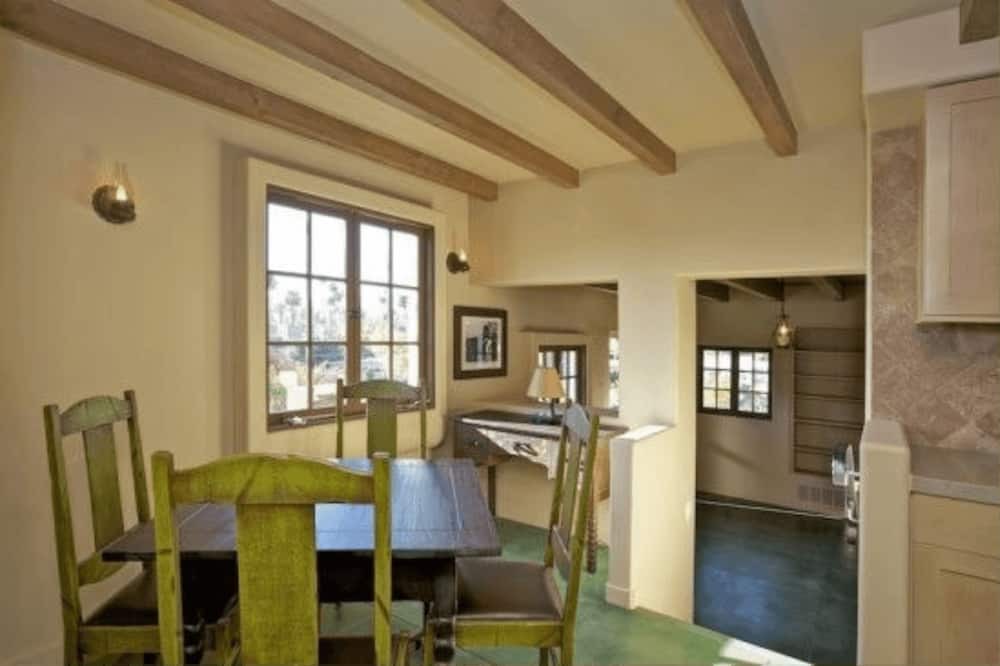 Photo of Kitchen in Historic Tennis Club