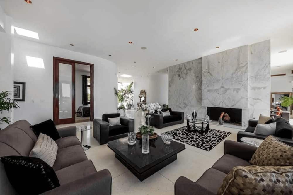 Photo of Livingroom in The Flats